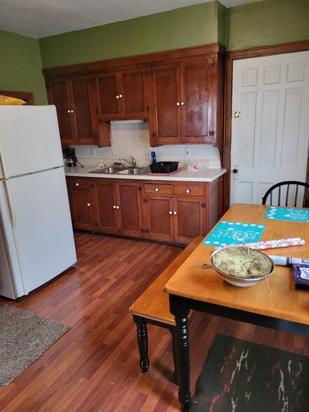 Kitchen/Dining Area - 322 S 9th St