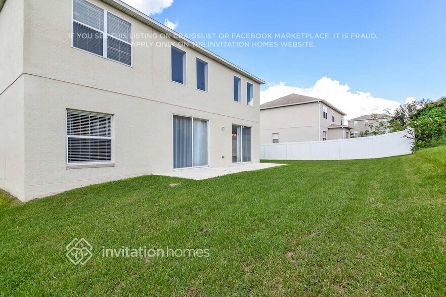 Building Photo - 120 Albany Dr