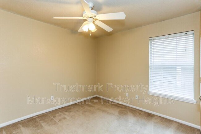 Building Photo - 4505 Vahrenkamp Dr