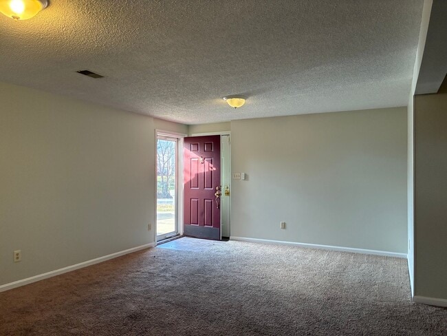 Building Photo - 1331 Amanda Jo Dr