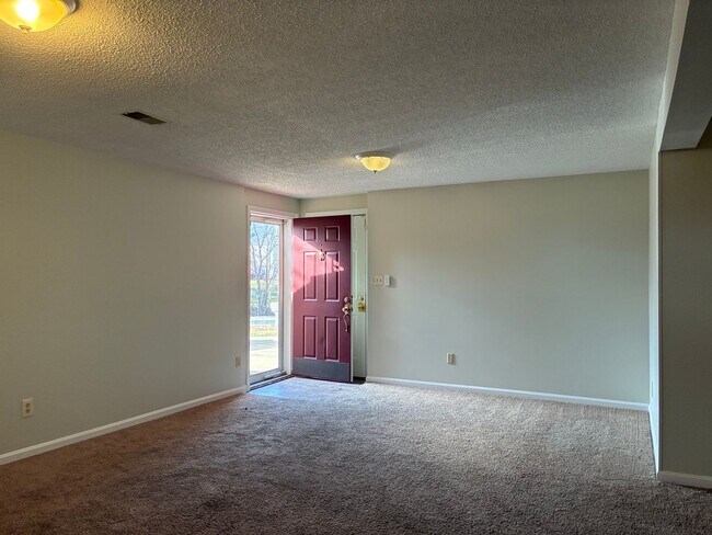 Building Photo - 1331 AmandaJo Drive