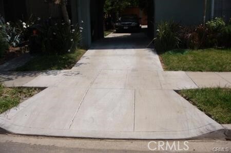 Building Photo - 630 N Irving Blvd