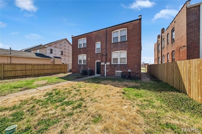 Building Photo - 4643 Evans Ave