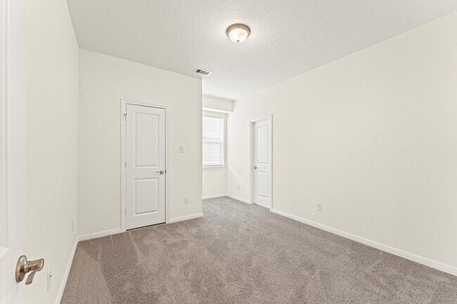 Building Photo - 151 W Coralburst Lp