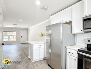 Building Photo - 163 Midway Rd