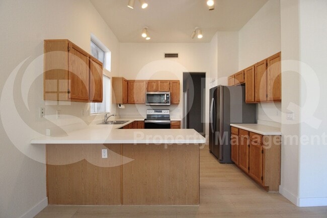 Building Photo - 1432 E Princeton Ave