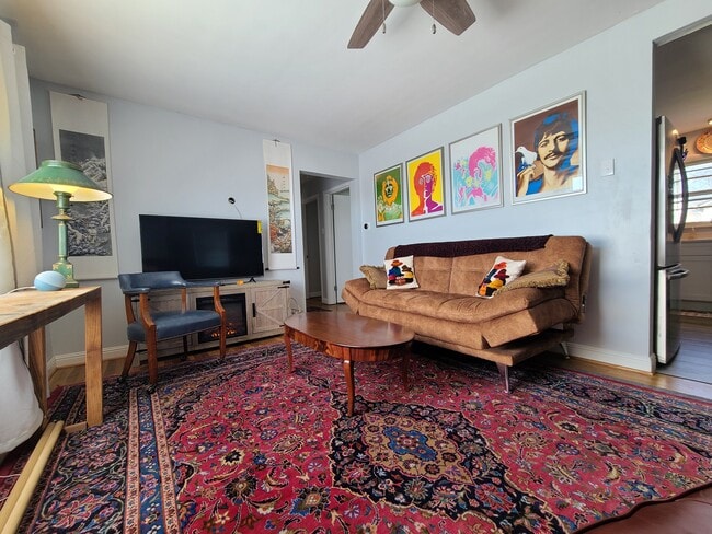 Building Photo - 297 Saint Margaret Dr