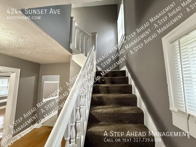 Building Photo - 4244 Sunset-3 Bed/2 Bath with bonus attic ...