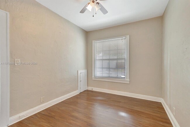 Building Photo - 630 33rd St