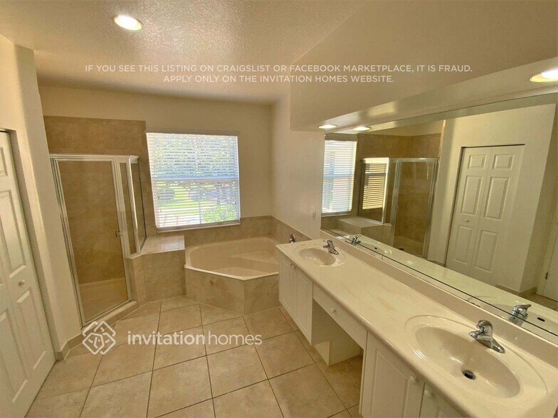 Building Photo - 1145 E Magnolia Cir