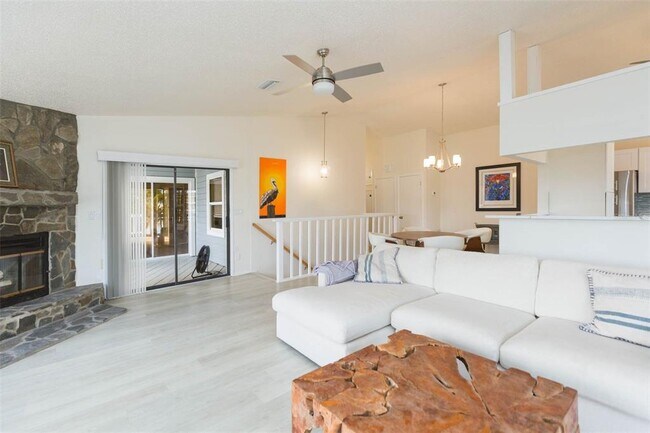 Building Photo - 3604 E Maritana Dr