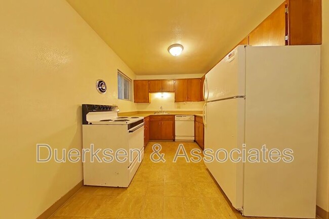 Building Photo - 805 NW 26th St