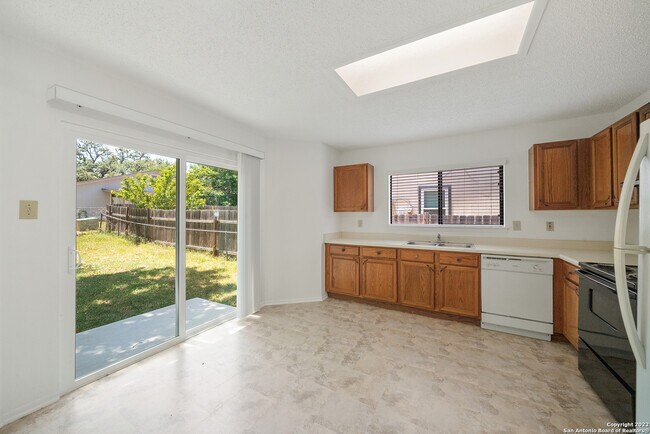 Building Photo - 12811 Hunting Bear