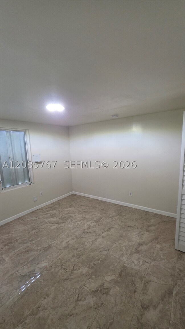 Building Photo - 1629 NW 125th St