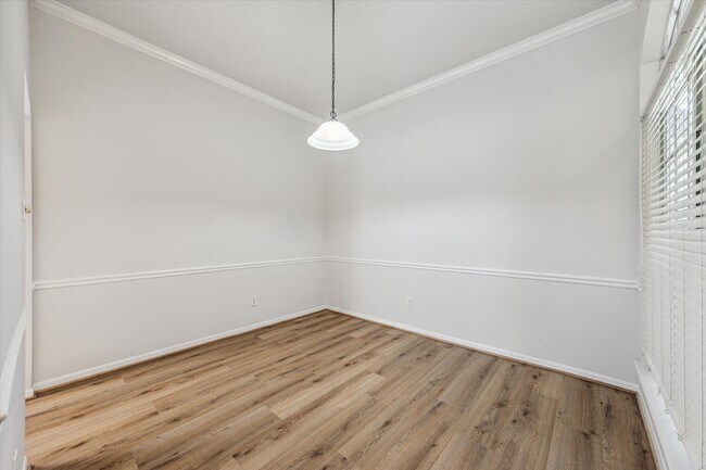 Building Photo - 6114 Fox Wind Ct