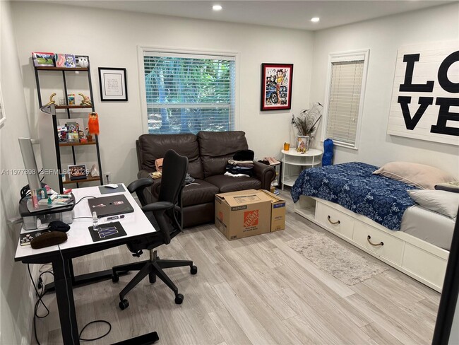 Building Photo - 6399 SW 100th St