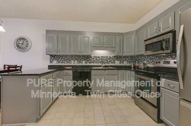 Building Photo - 4080 Meadowlark Curve