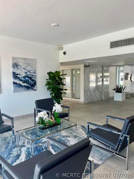 Building Photo - 401 Golden Isles Dr