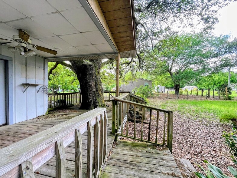 Building Photo - 5670 Lauramore Rd