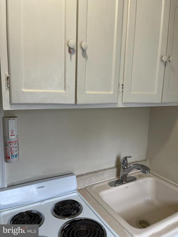 Building Photo - 8009 Garland Ave