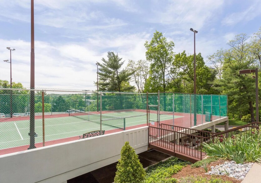 Building Photo - 6101 Edsall Rd