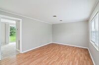 Building Photo - 302 Wakefield Rd