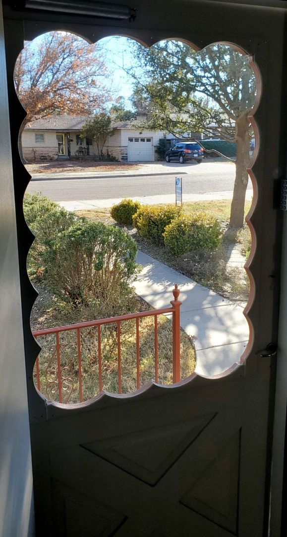Building Photo - Immaculate renovated Mid Century with all ...