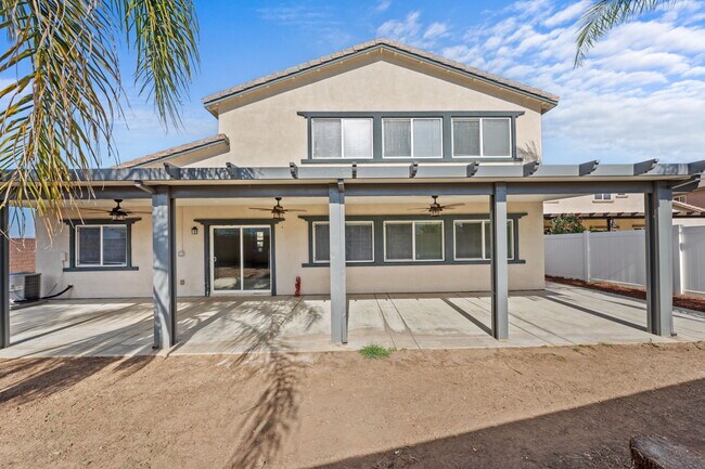 Building Photo - 34081 Clovis Way