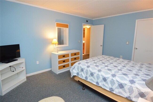 Building Photo - 12760 Indian Rocks Rd