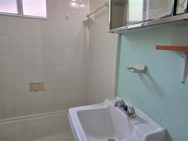 Building Photo - 4613 Avenue G