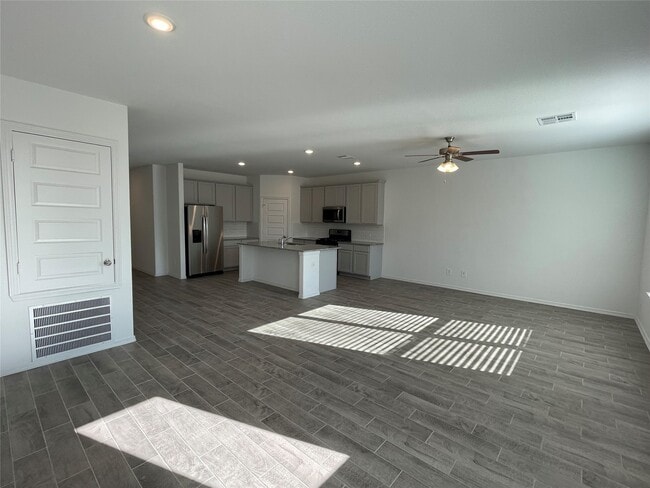 Building Photo - 9695 Caney Trails Rd