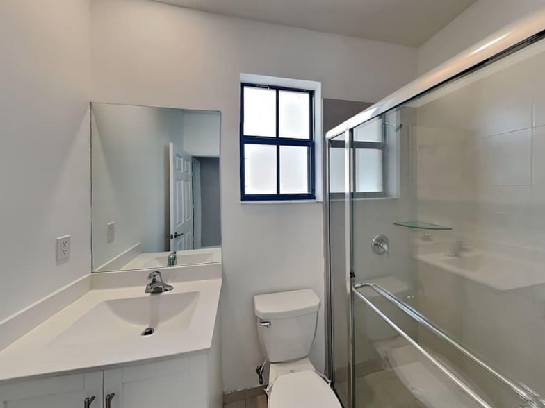 Building Photo - 3454 W 110th St