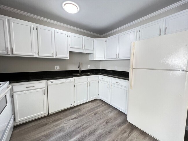 Building Photo - 4713 Matt Dr