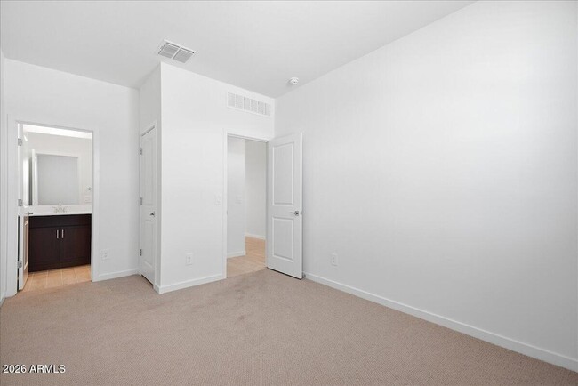 Building Photo - 15875 W Cottontail Ln