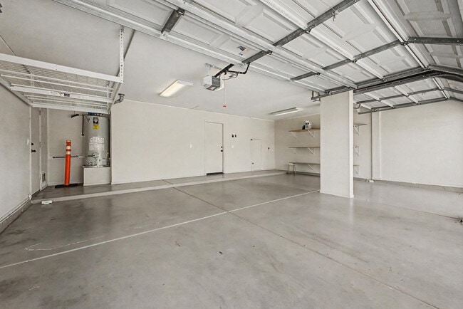 Building Photo - 6029 W Morrow Dr