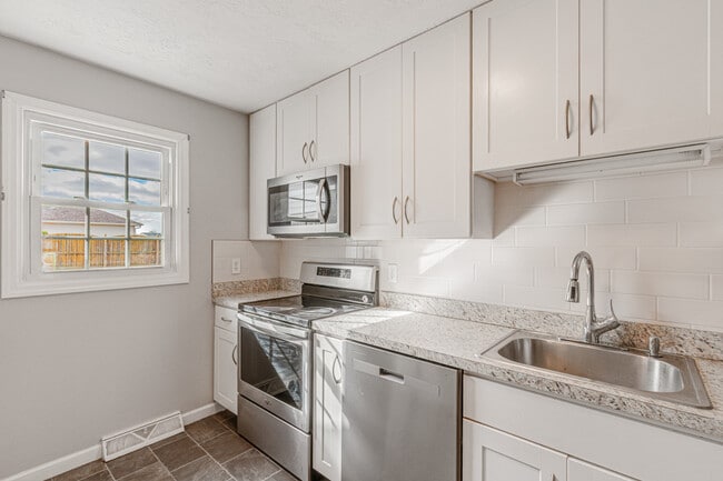 Building Photo - 3520 Tower Dr