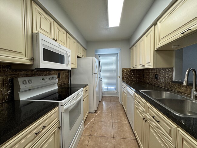 Building Photo - 4001 E NASA Pkwy