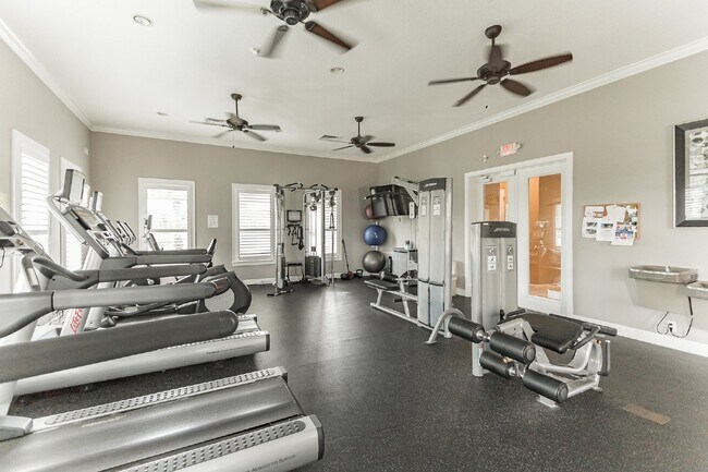 Building Photo - Stunning 3 Bed Townhouse for Rent in Lakewood Ranch! Spacious, Modern, and Move-In Ready!