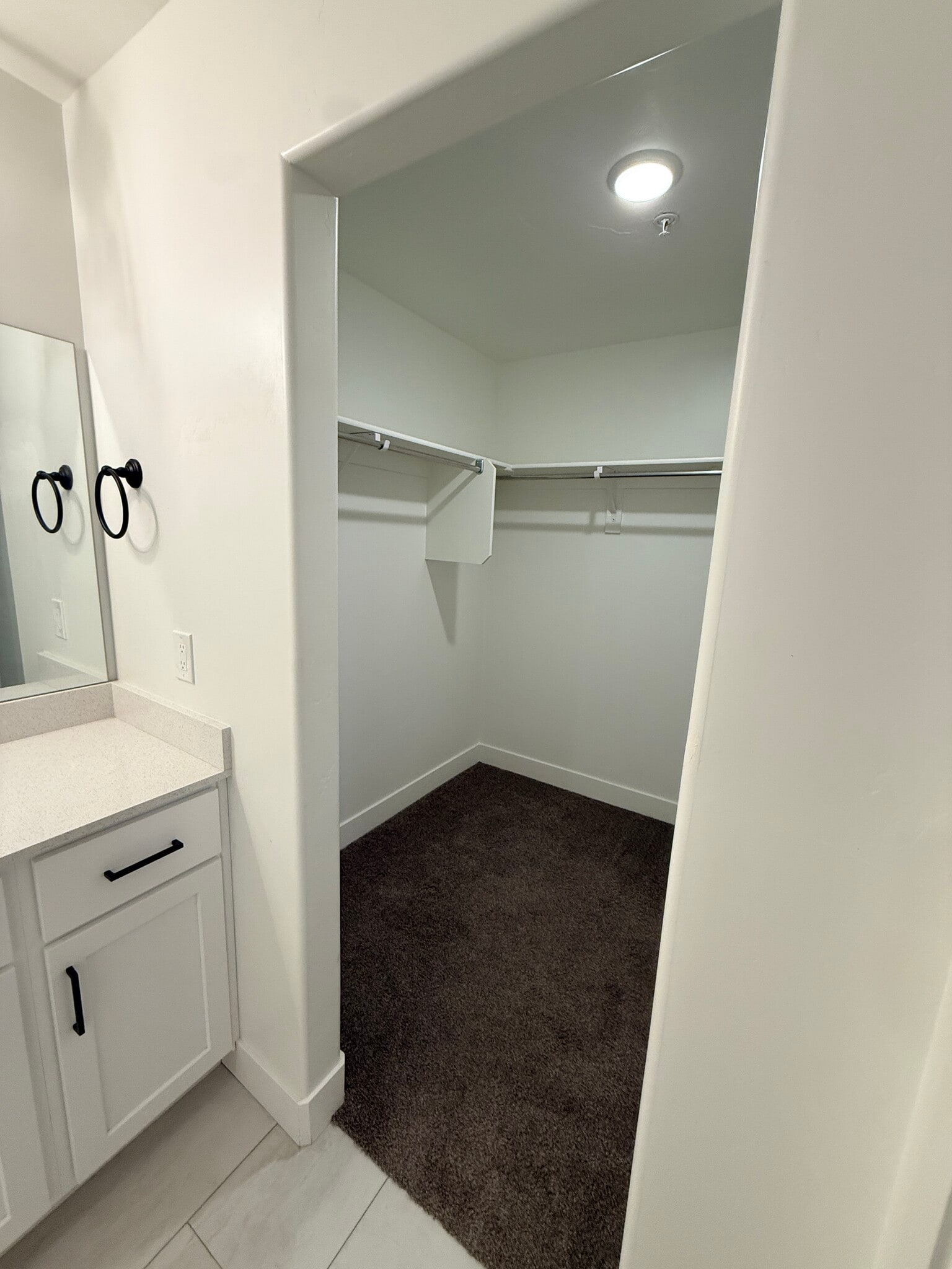 Building Photo - 551 S 1020 W