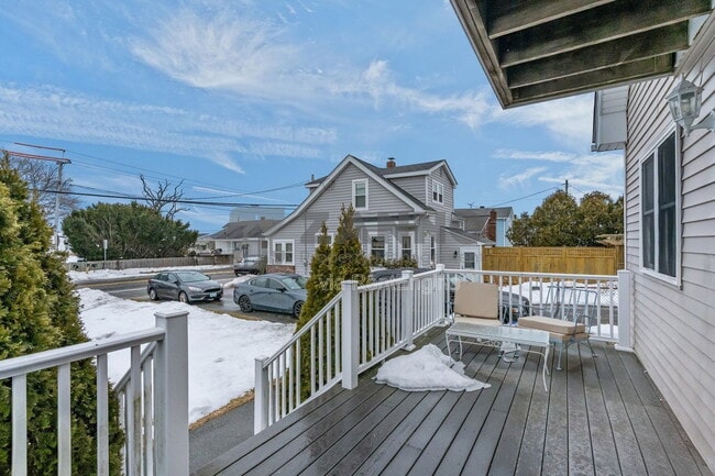 Building Photo - 498 Park Ave