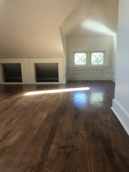 Building Photo - 4481 Petaluma Blvd N