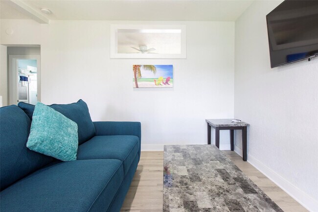 Building Photo - 3217 NE 9th St