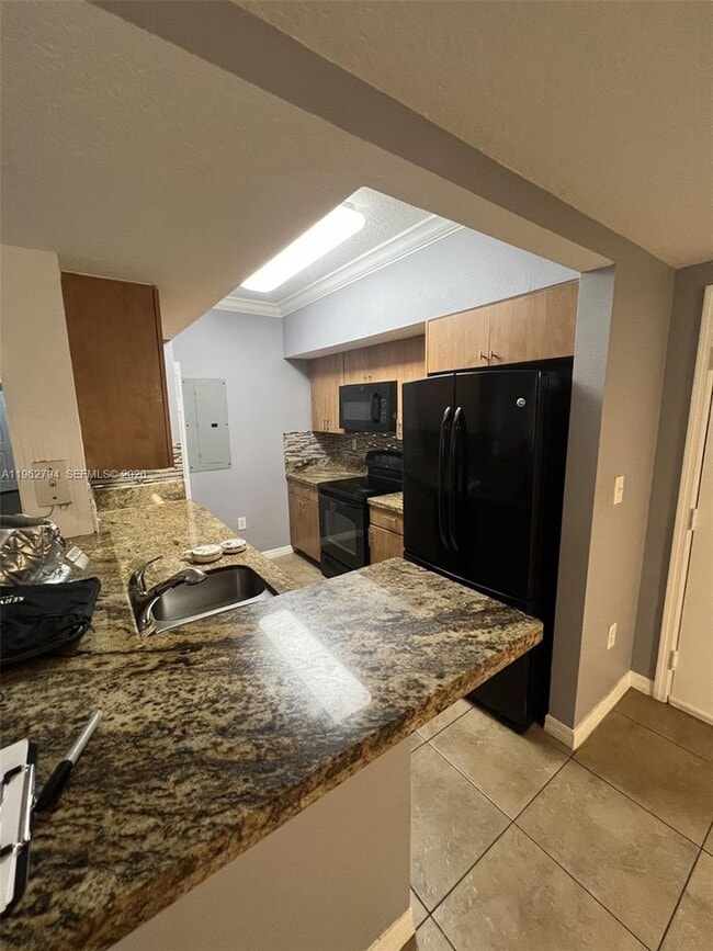 Building Photo - 231 SW 116th Ave