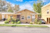 Building Photo - Bungalow style apartment on a quiet property is now available!