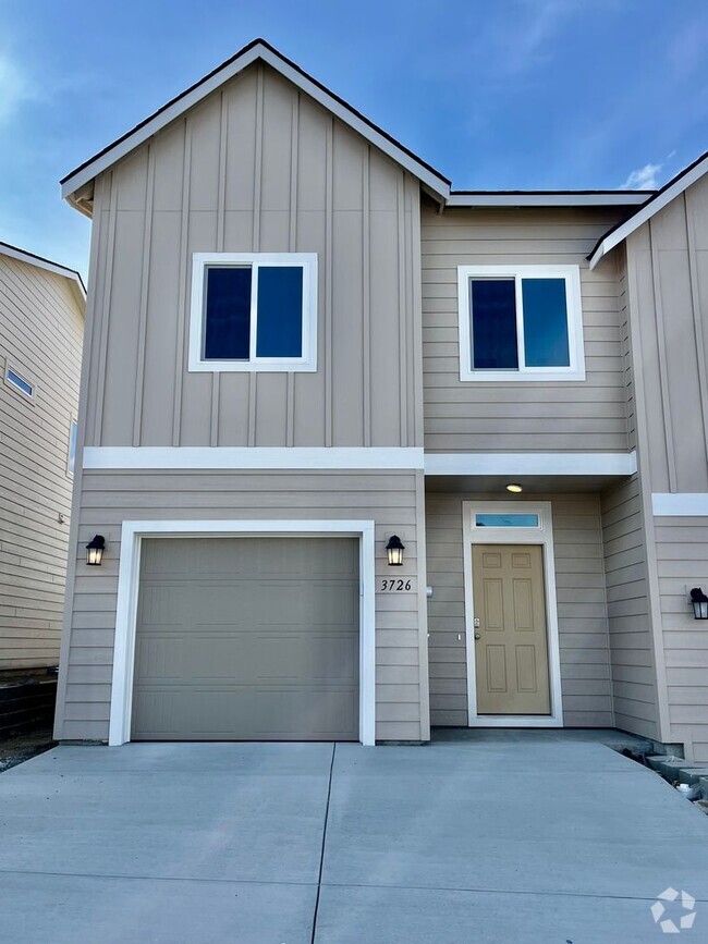 Building Photo - Brand New Corner Townhome!