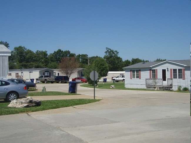 Primary Photo - Brookshire Village