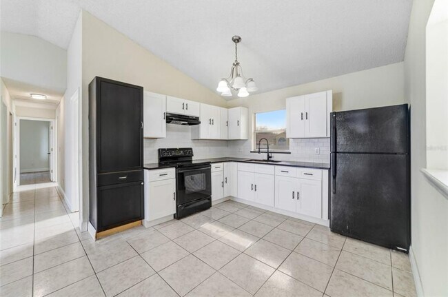 Building Photo - 1965 Teaberry Ct