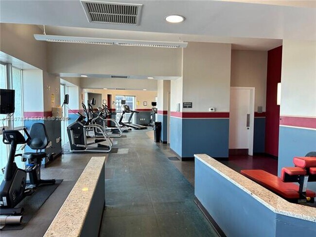 Building Photo - 7275 SW 90th St