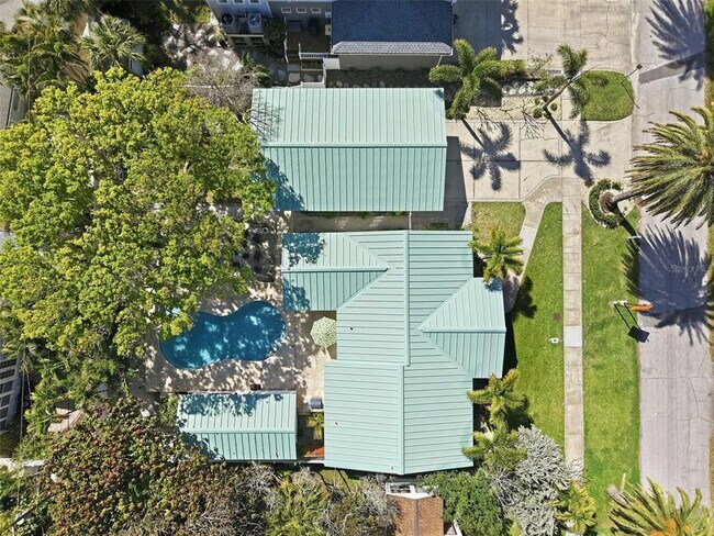 Building Photo - 759 Lantana Ave