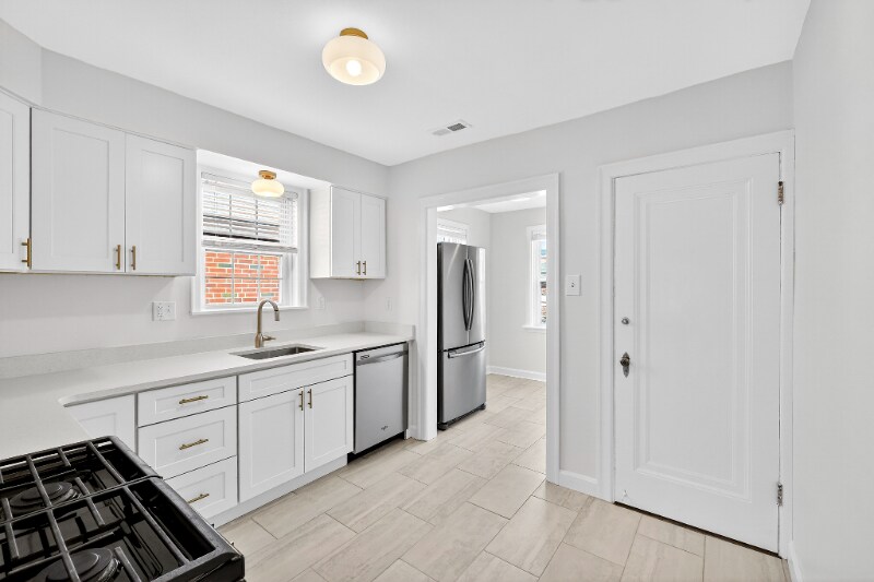 Building Photo - 4708 Locke Ave